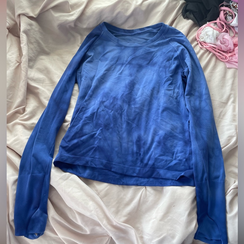 Lululemon vibrant tie dye blue long sleeve swiftly tech size 10